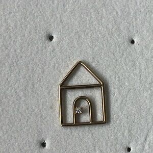 9K House Pendant